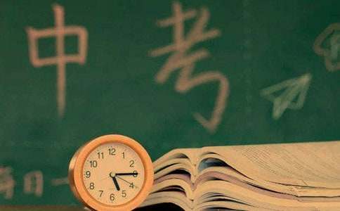 走在路上中考滿分作文11篇